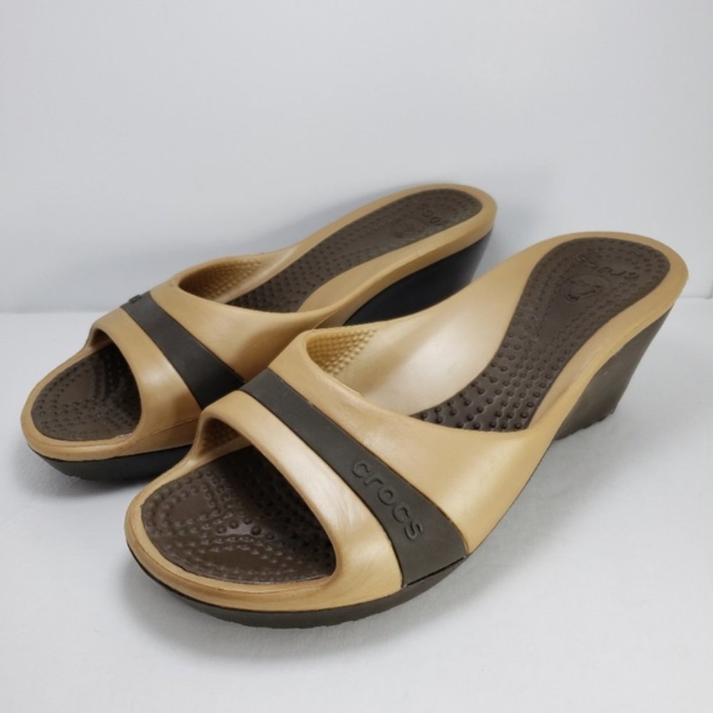 CROCS, women's, Sz 9, Sassari Wedge, Brown/Gold